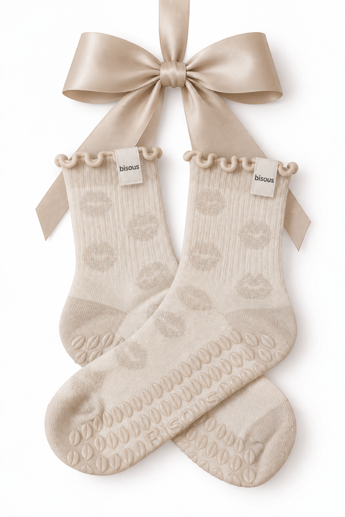 Latte grip socks
